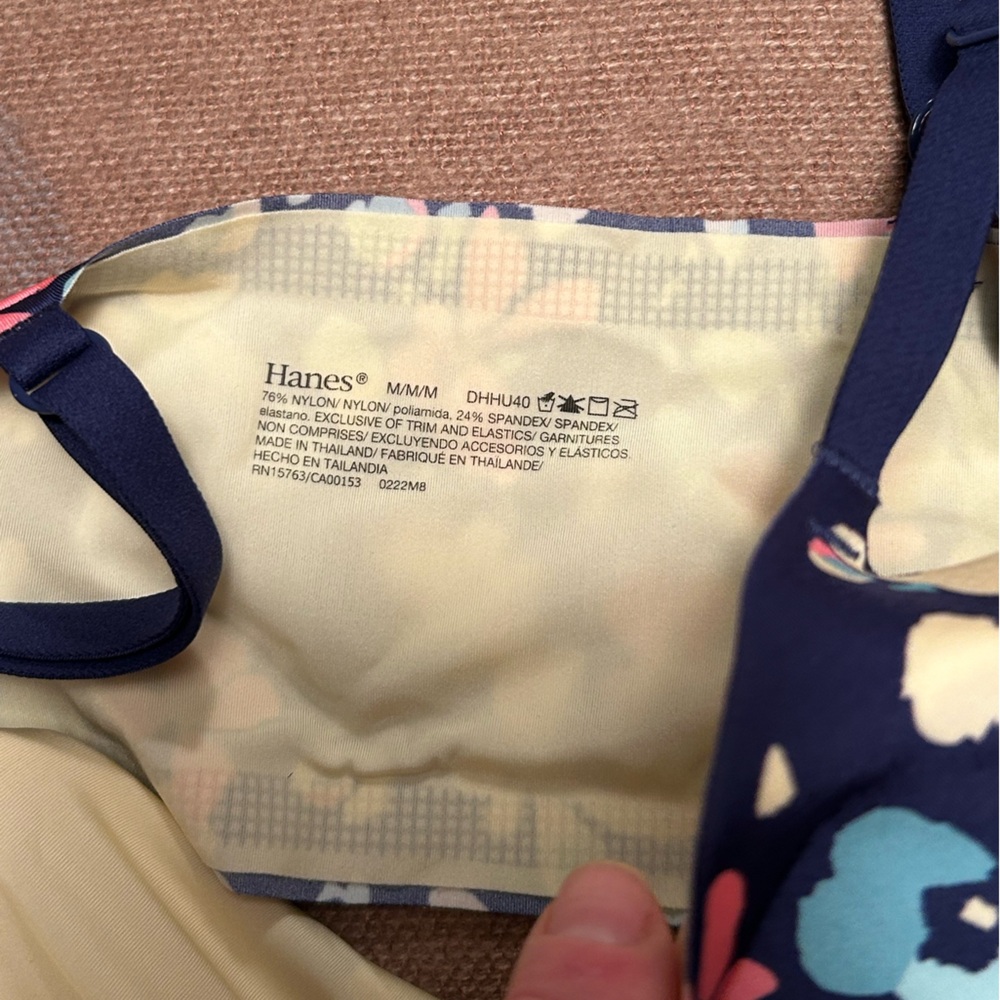 Medium women’s bra by Hanes - Picture 5 of 7
